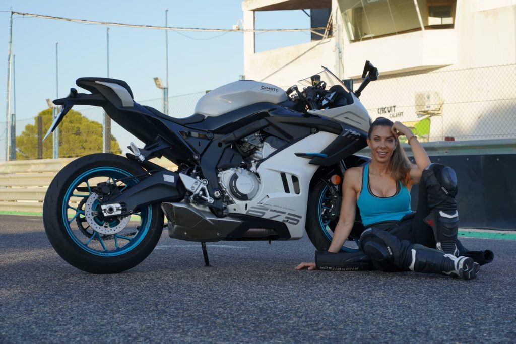 CFMoto 675SR-R: una deportiva de 90 CV para carretera y circuito por menos de 7.500 € 4