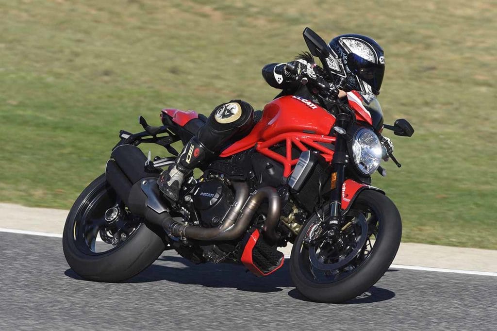 Ducati Monster 1200R, presentación ducati, presentación moto, ascari, circuito ascari, circuito malaga, nacked deportiva, nacked 1200