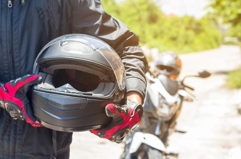Por qué utilizar protecciones en la moto