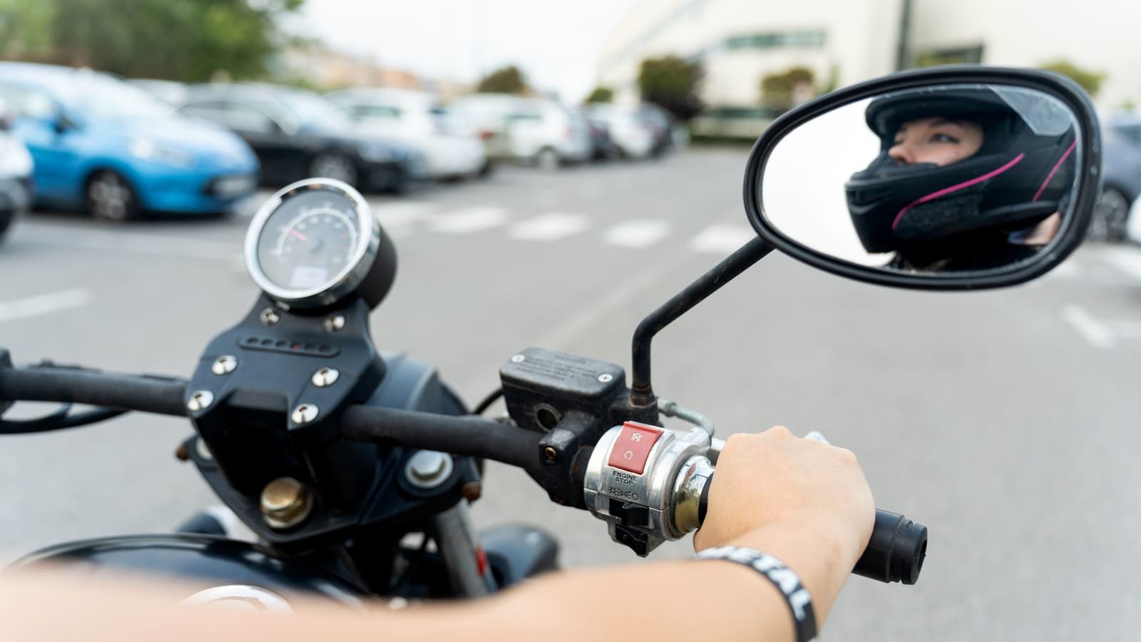 Ángulo muerto en moto: cómo evitar que otro conductor no te vea 2 Ángulo muerto en moto