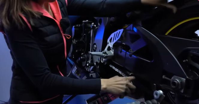 Malos hábitos al conducir una moto que pueden poner en riesgo tu seguridad 6 Malos hábitos al conducir una moto que pueden poner en riesgo tu seguridad 5