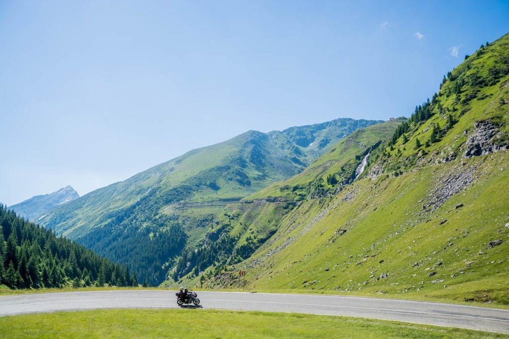 viajar en moto en verano