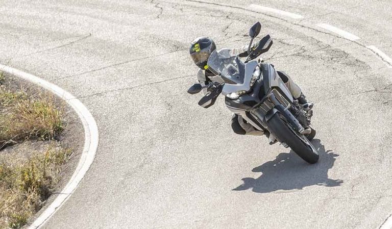Ducati Multistrada 950S, MTS, MTS 950, trail, moto trail, moto adventure, moto para viajar, mujeres moteras, motos para mujeres