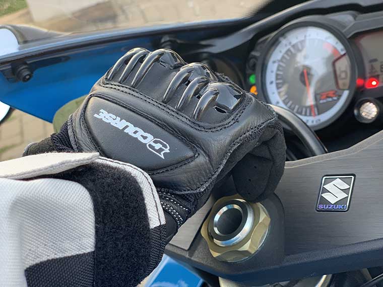guantes de verano para moto, ventilados y con protecciones de XLmoto