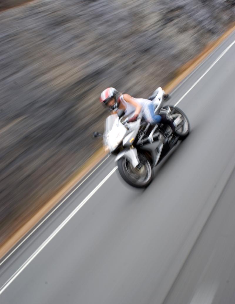 Las mejores motos para mujeres bajitas motos para mujeres bajitas, curso conducción en carretera, formación conducción