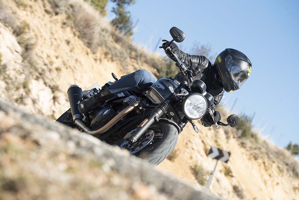 triumph speed twin, moto custom, modern classic, moto classic, moto custom deportiva, moto bajita, moto para mujeres, thruxton, boneville