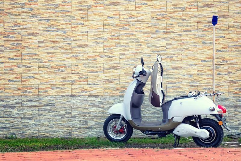 ¿Se puede ahorrar con las motos eléctricas?